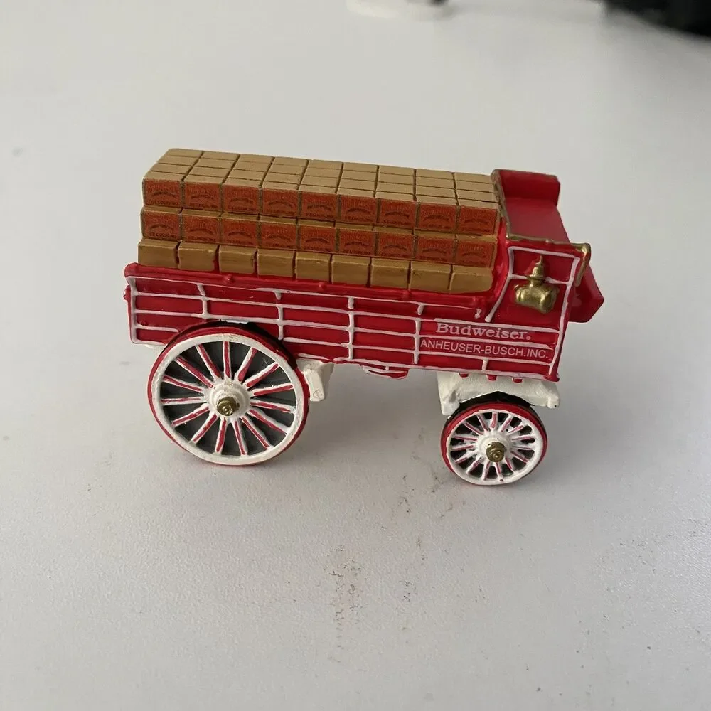 Hawthorne Village BUDWEISER  small Wagon and Christmas Tree for Flatbed car